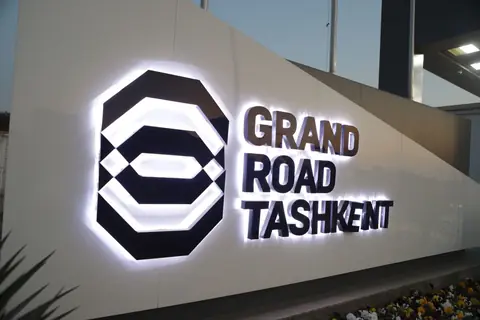 Световая вывеска Grand Road Tashkent