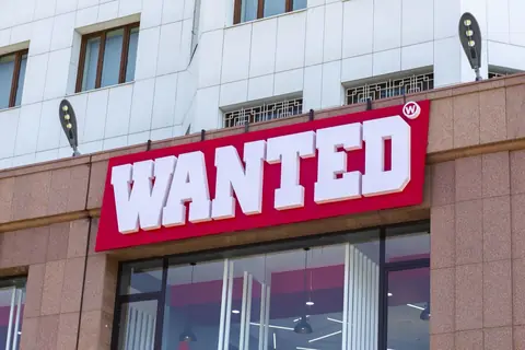 Фасадная вывеска Wanted